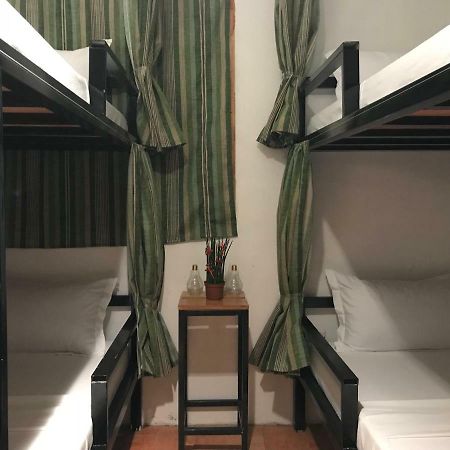 Island Hostel コロン エクステリア 写真