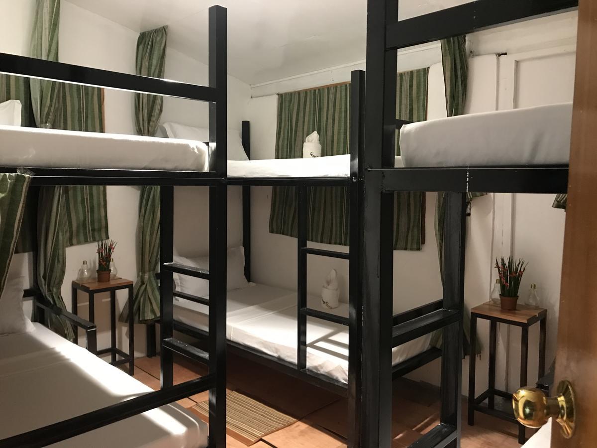 Island Hostel コロン エクステリア 写真