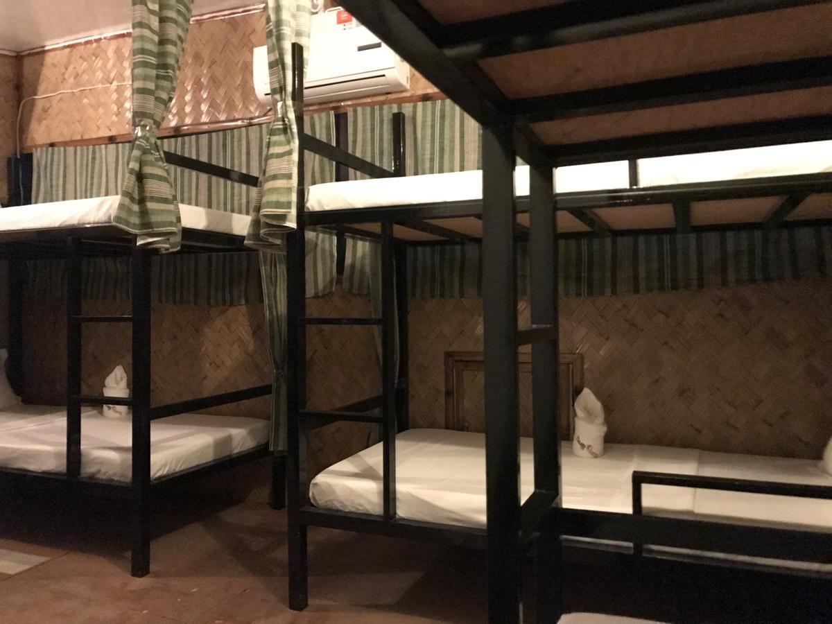 Island Hostel コロン エクステリア 写真