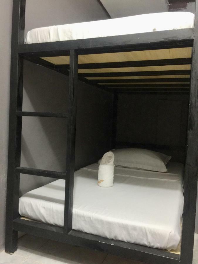Island Hostel コロン エクステリア 写真